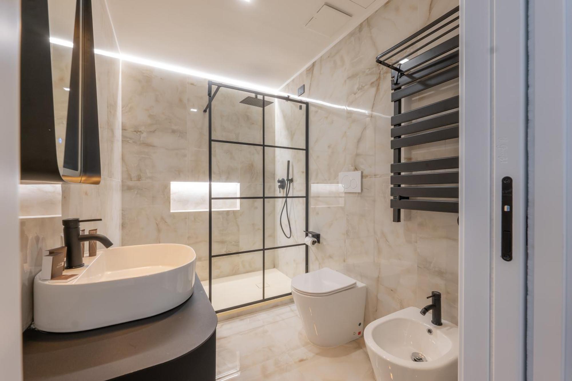 Maria Cristina Boutique Rooms ตรีเอสเต ภายนอก รูปภาพ